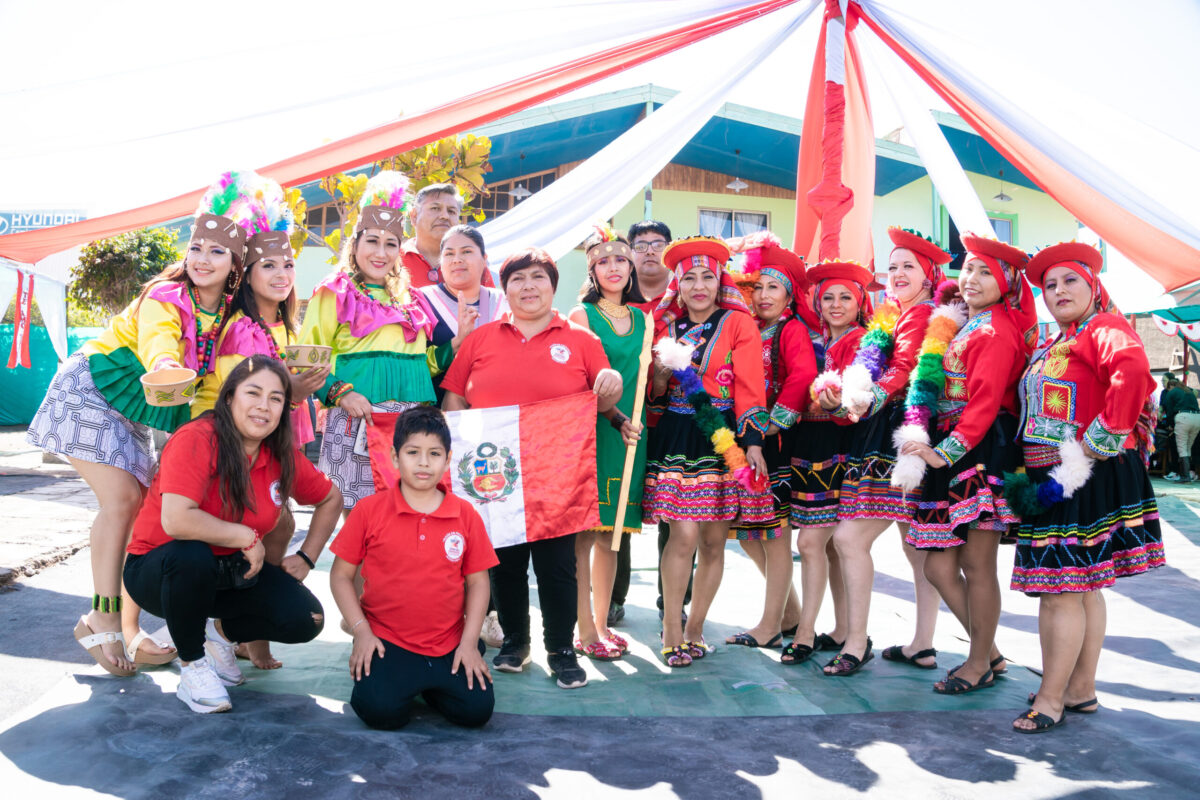 “Todas las Sangres”: Agrupación multicultural marcada por el liderazgo femenino