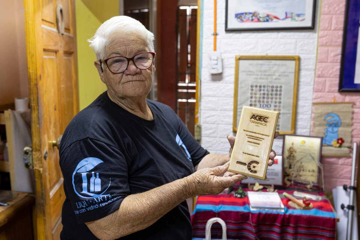 La vida de una artesana que fusiona su arte con su rol como dirigente