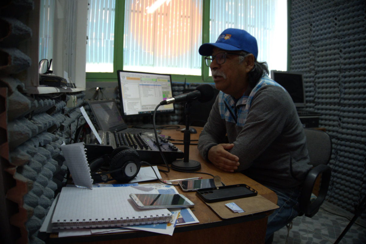 Harry Lagunas y la Radio Comunitaria “Tamarugo”: Una voz para la comunidad de La Tirana