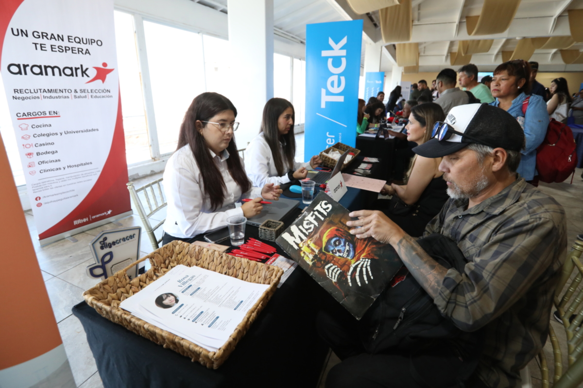 Amplia convocatoria en Primer Encuentro Empleo y Negocios de Elige Crecer