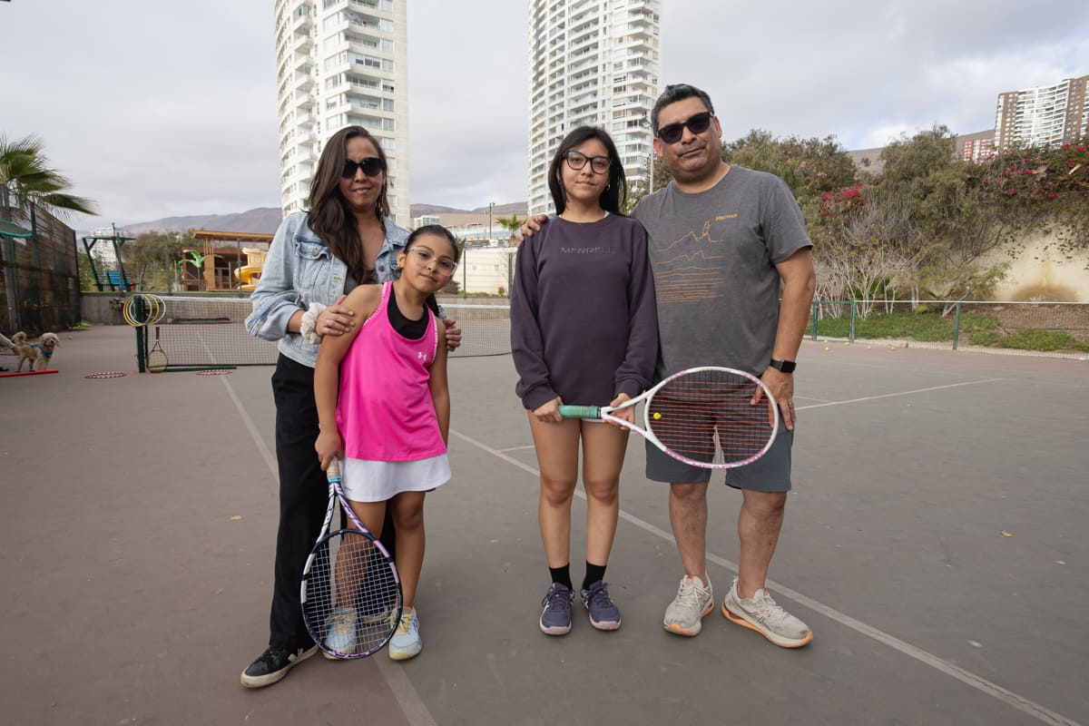 Hermanas Escudero: grandes talentos del tenis en Tarapacá