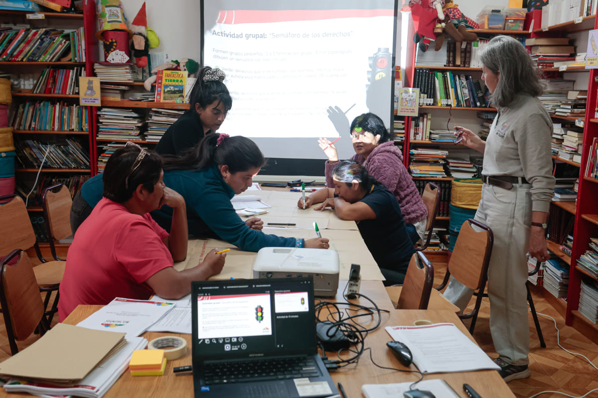 Programa educativo entre familias y escuela de Chanavayita impulsa la inclusión de niños del espectro autista